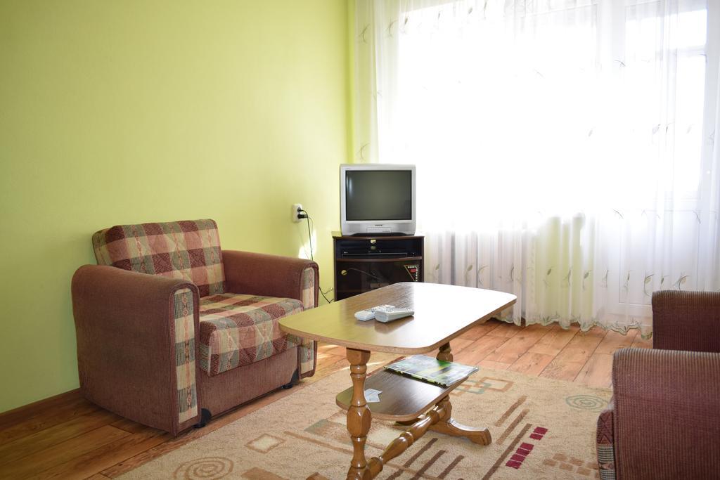 Apartment On Vasylya Chervoniya 67 روفنو المظهر الخارجي الصورة