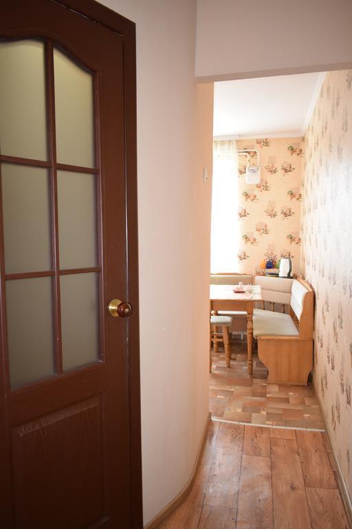 Apartment On Vasylya Chervoniya 67 روفنو المظهر الخارجي الصورة
